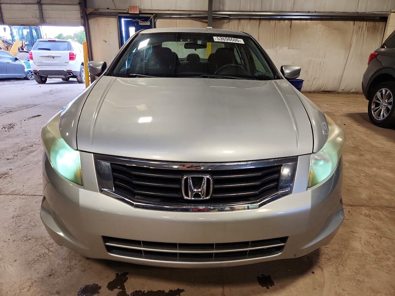2009 HONDA ACCORD LX photo 9