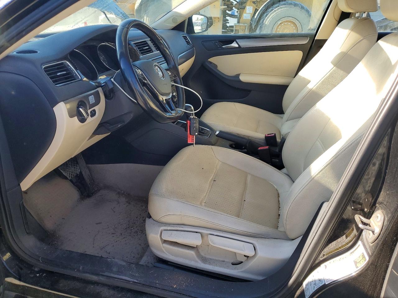 2015 VOLKSWAGEN JETTA TDI photo 19