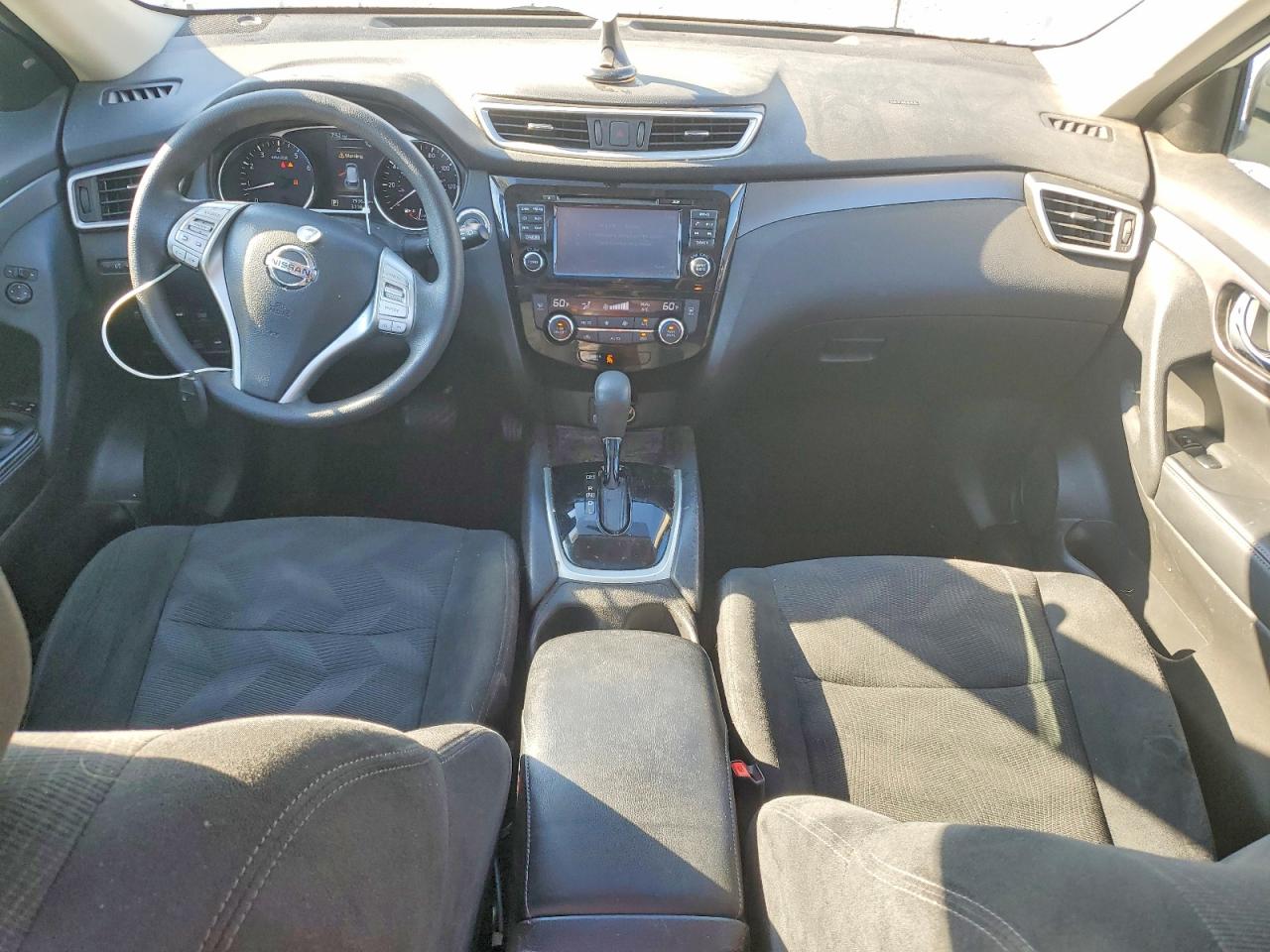 2016 NISSAN ROGUE SV photo 22