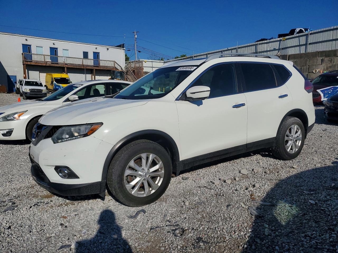 2016 NISSAN ROGUE