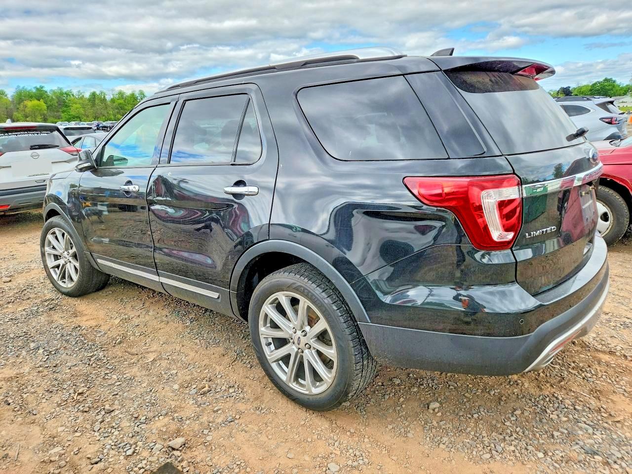 2017 FORD EXPLORER LIMITED photo 4