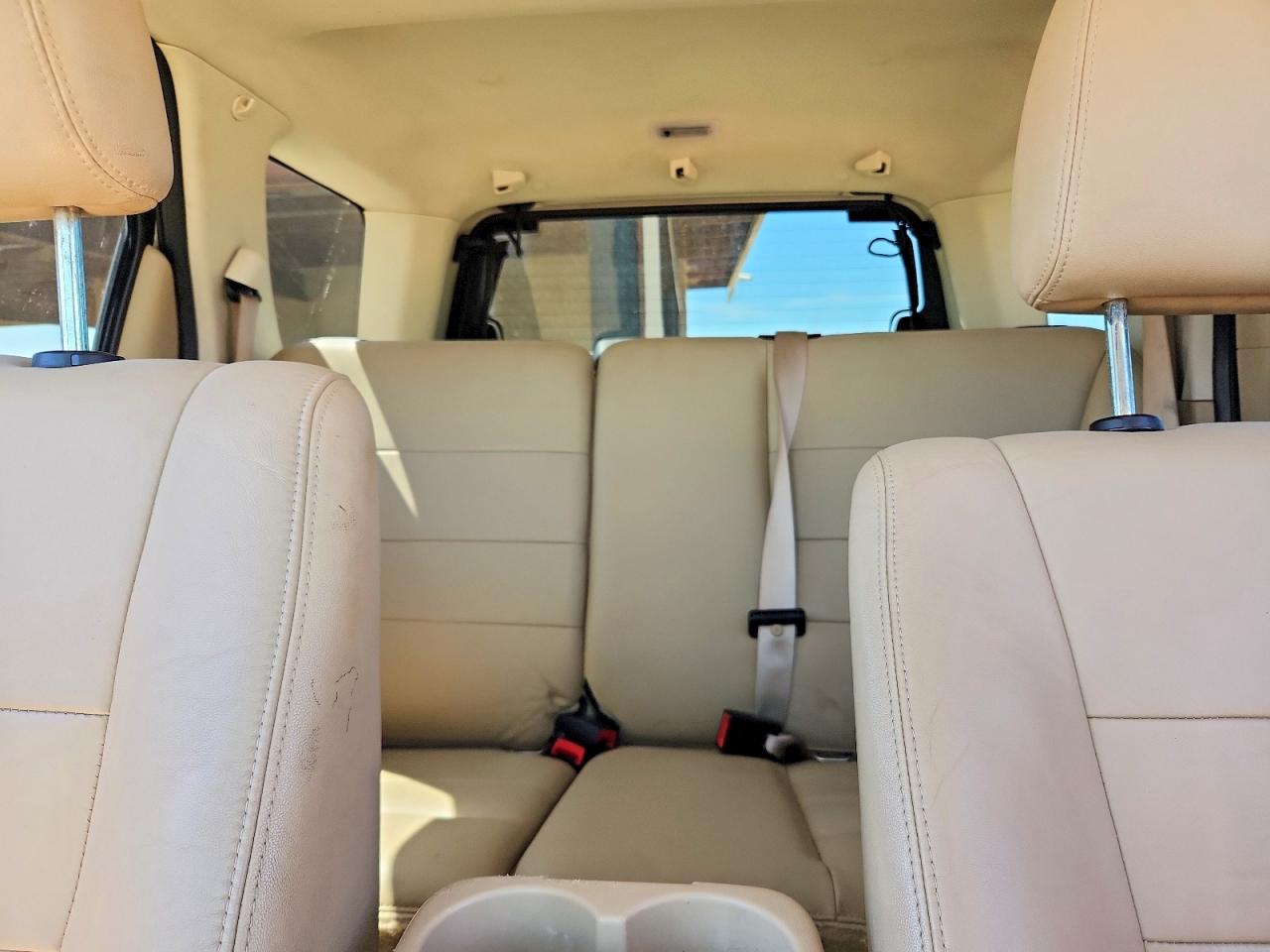 2010 FORD ESCAPE LIMITED photo 19