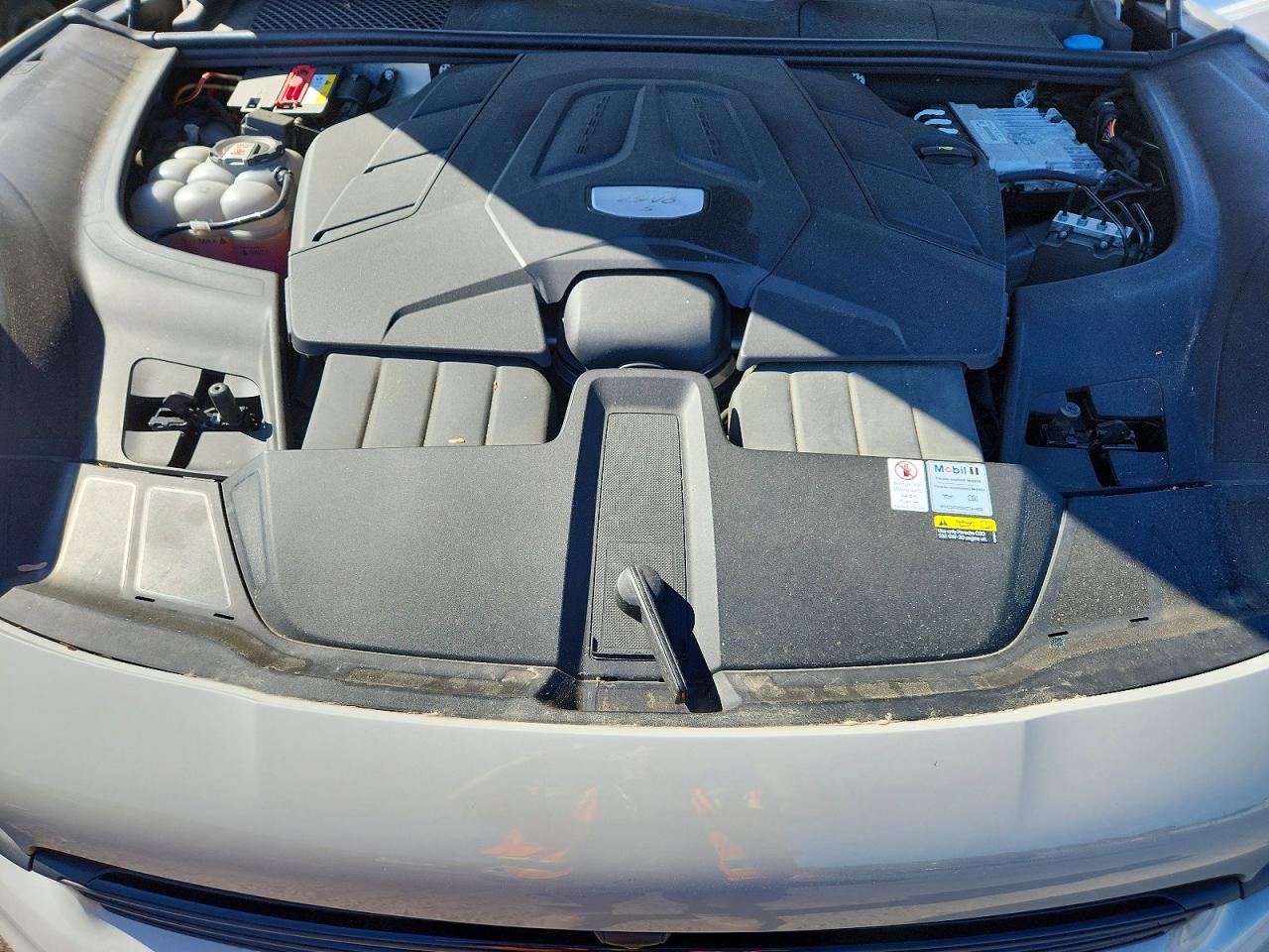 2022 PORSCHE CAYENNE S photo 34