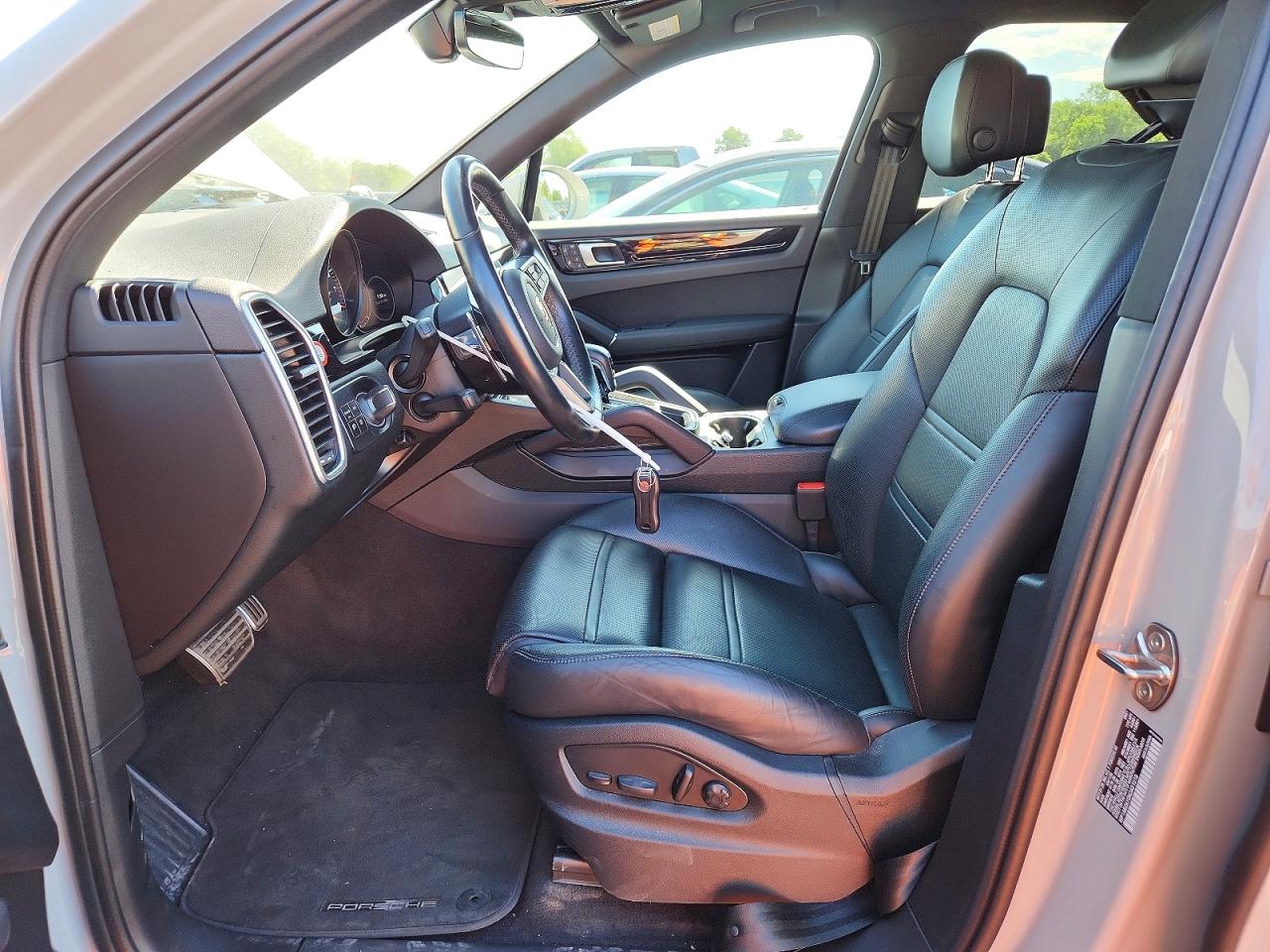 2022 PORSCHE CAYENNE S photo 19