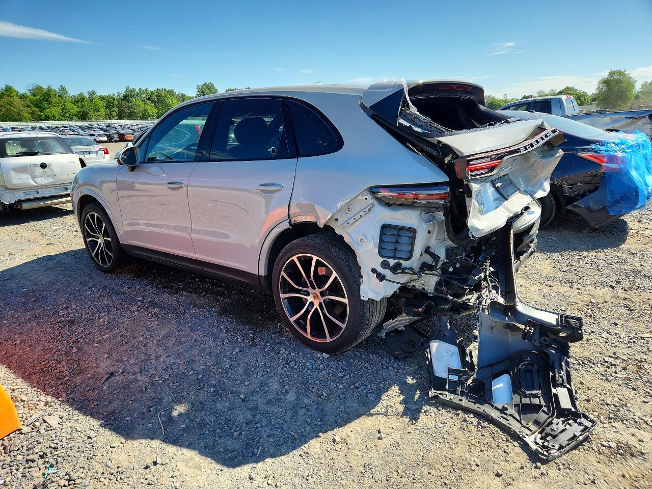 2022 PORSCHE CAYENNE S photo 4