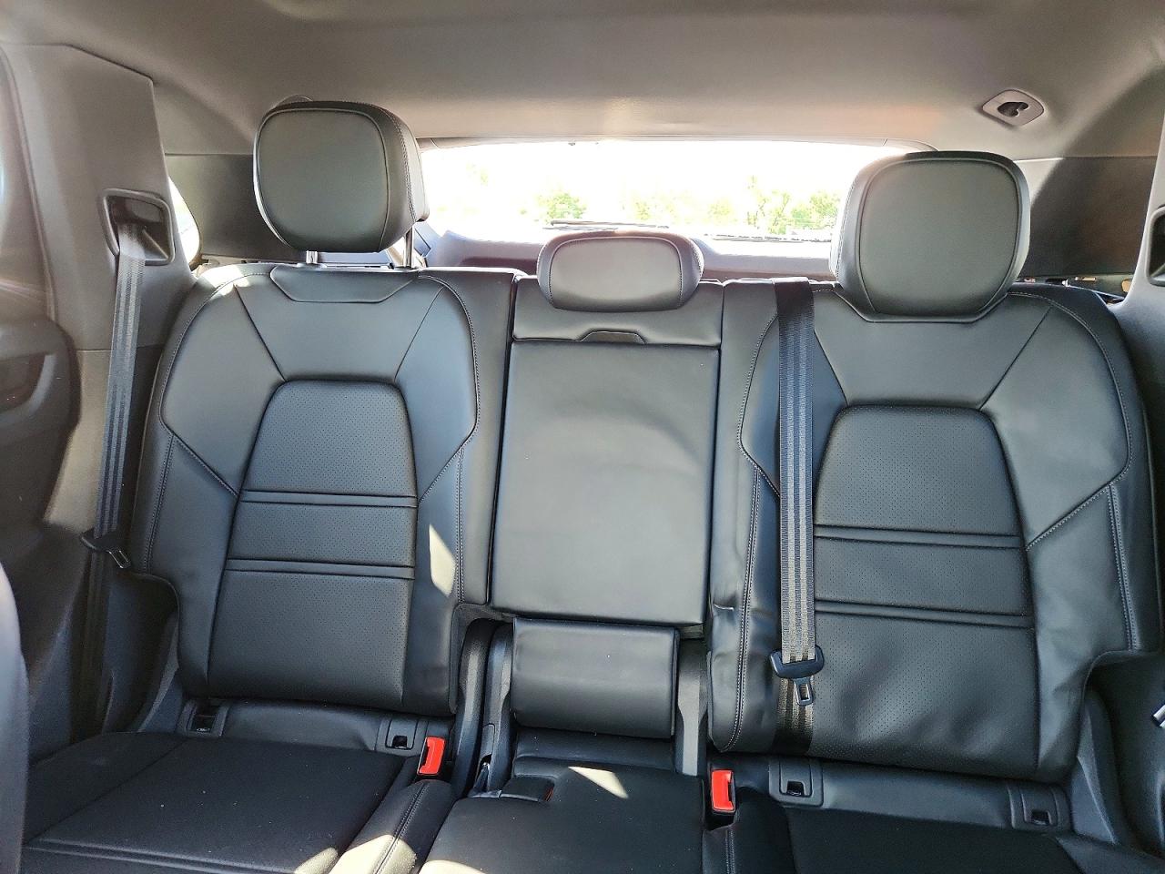 2022 PORSCHE CAYENNE S photo 28