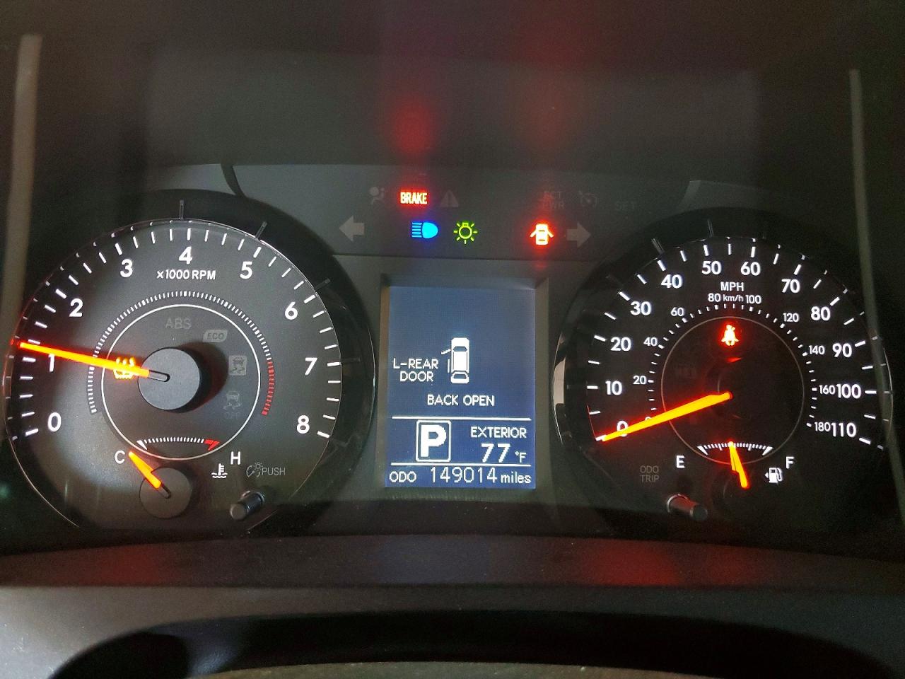 2017 TOYOTA SIENNA LE photo 17