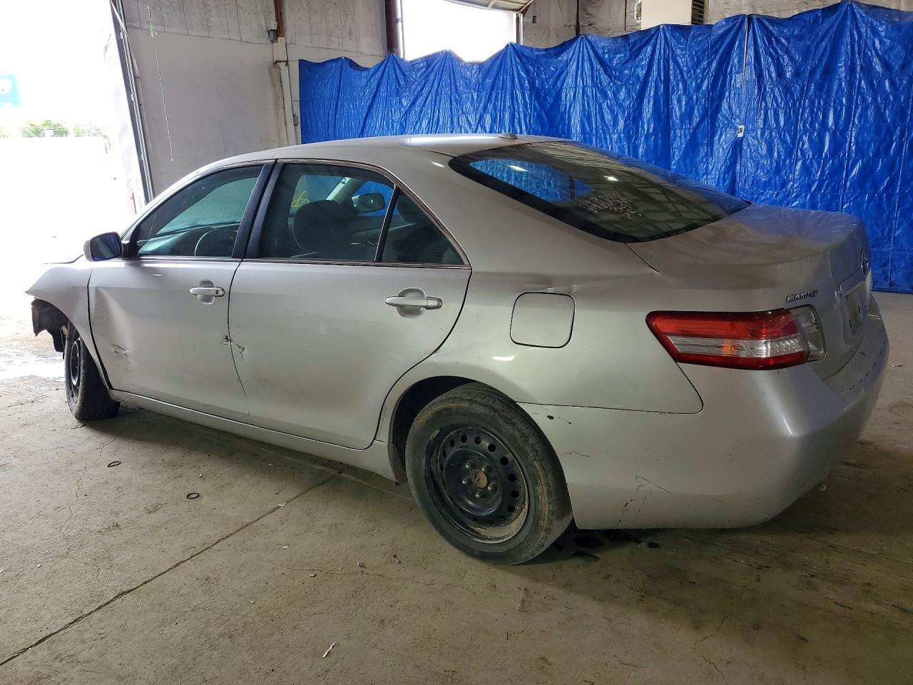 2010 TOYOTA CAMRY LE photo 2