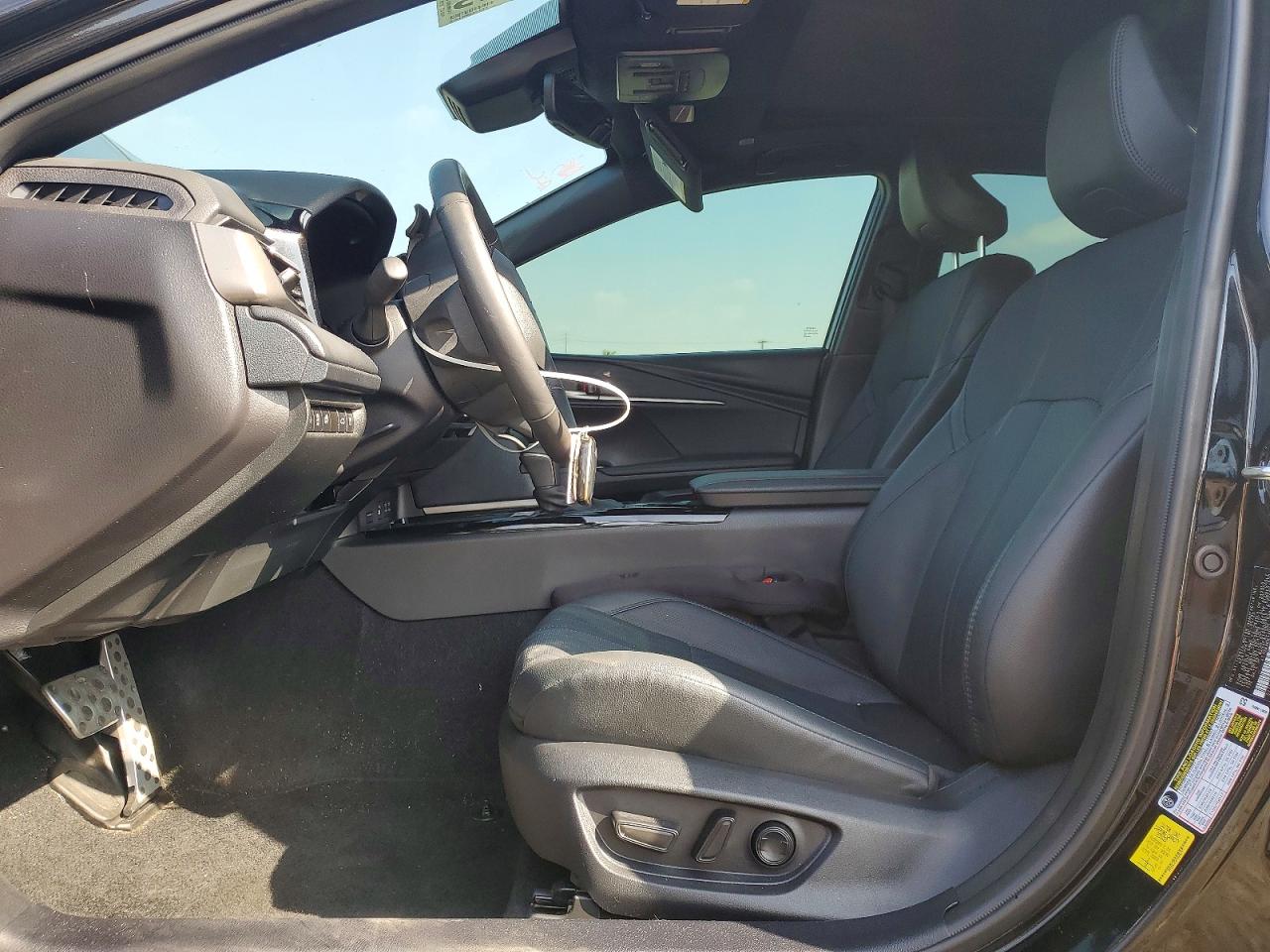 2025 TOYOTA CAMRY XSE photo 13