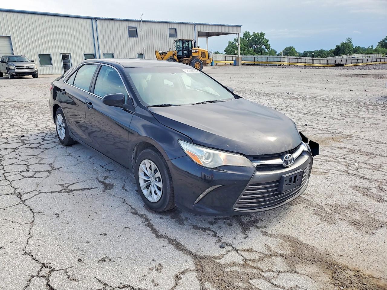 2015 TOYOTA CAMRY LE photo 7