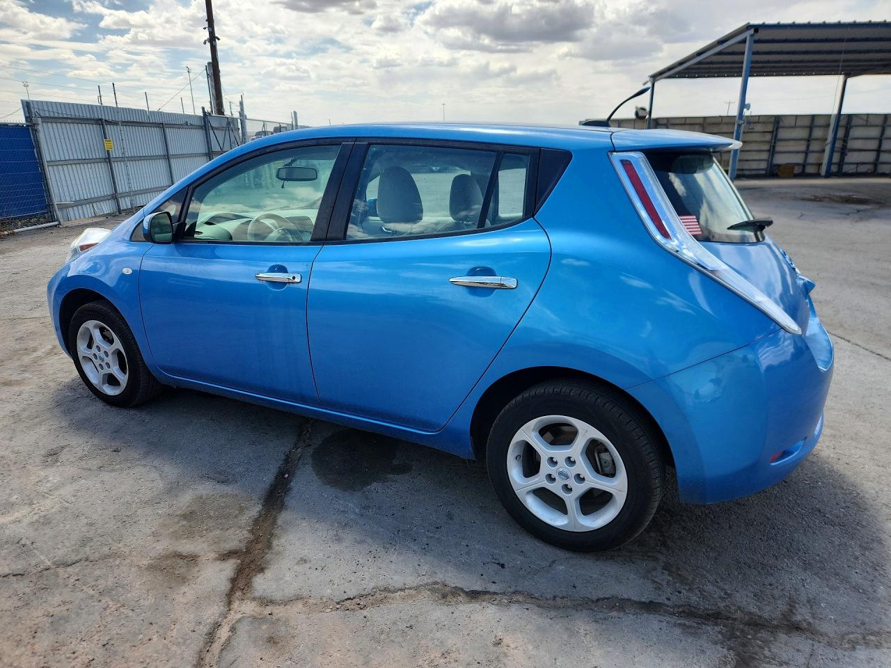 2012 NISSAN LEAF SV photo 3