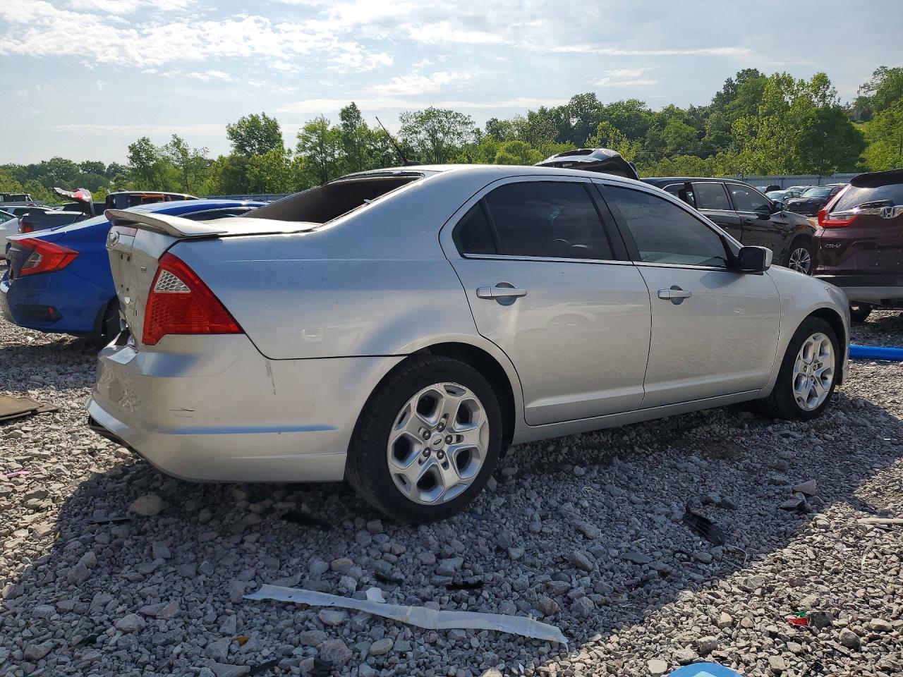 2011 FORD FUSION SE photo 5