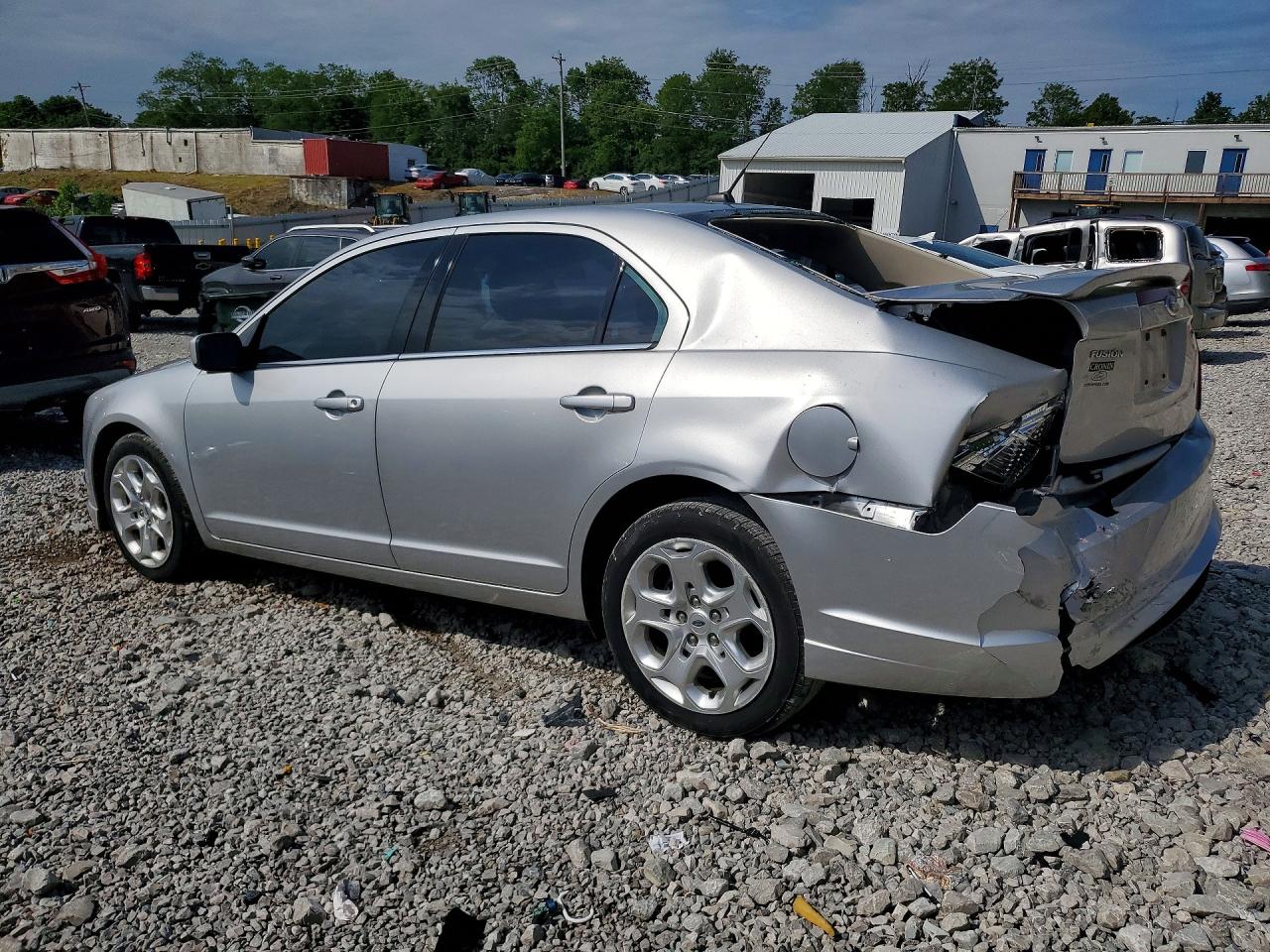 2011 FORD FUSION SE photo 3