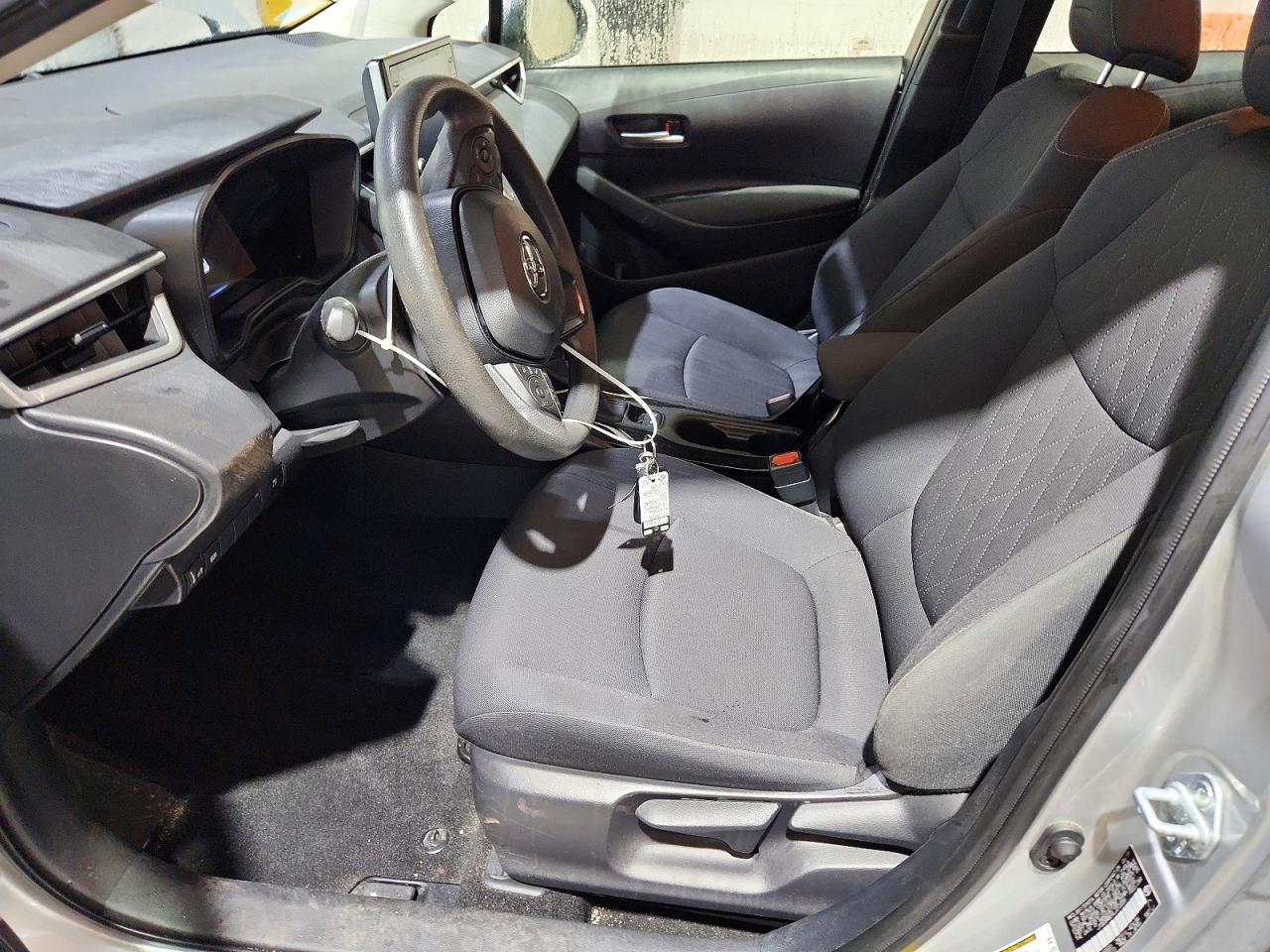 2020 TOYOTA COROLLA LE photo 19