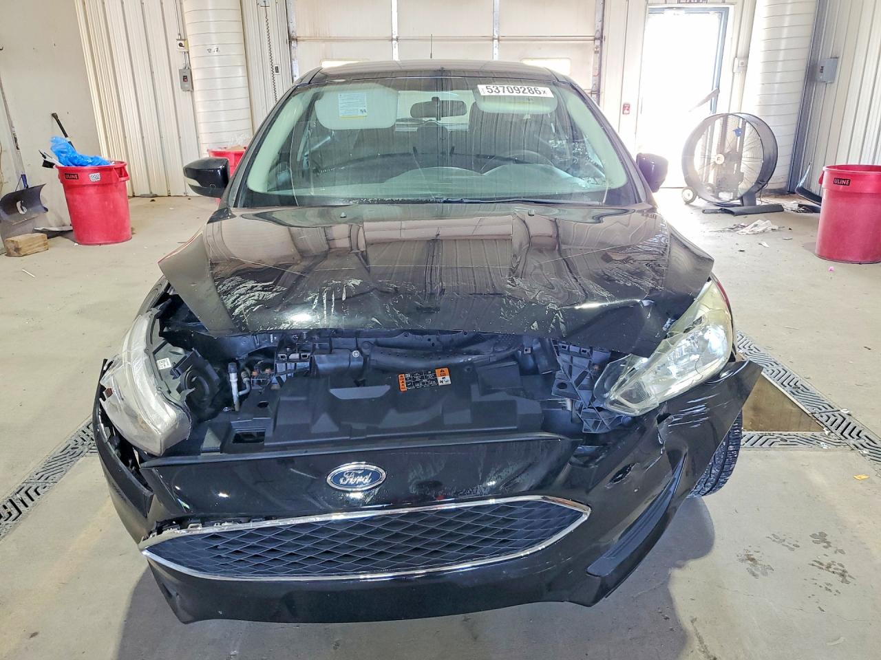 2017 FORD FOCUS SE photo 9