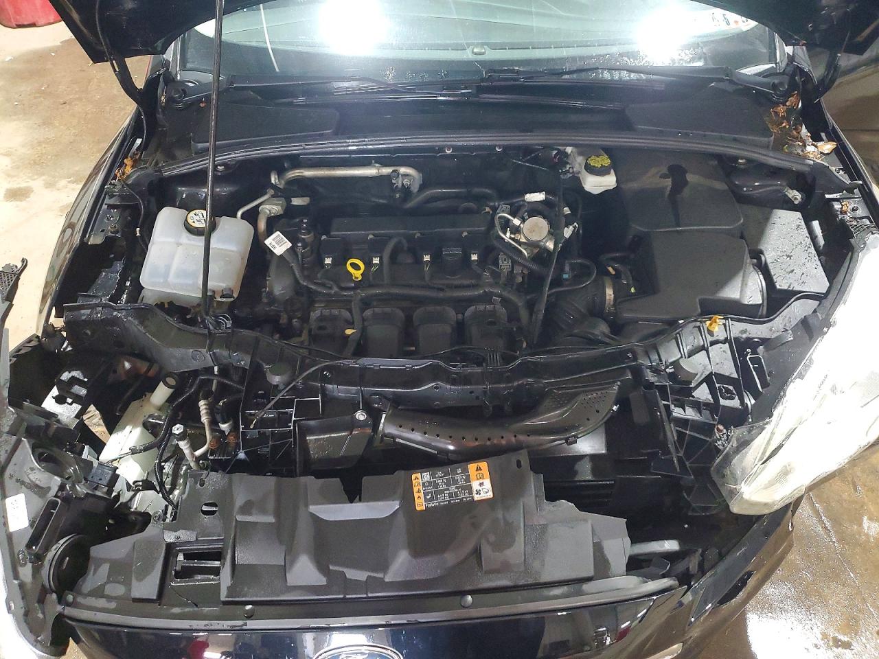 2017 FORD FOCUS SE photo 21