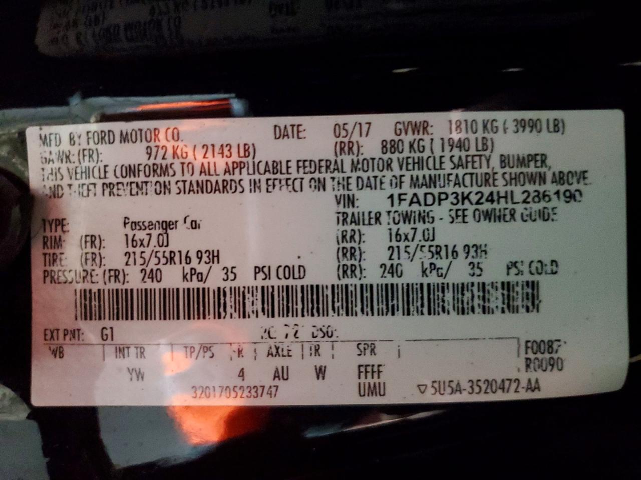 2017 FORD FOCUS SE photo 25