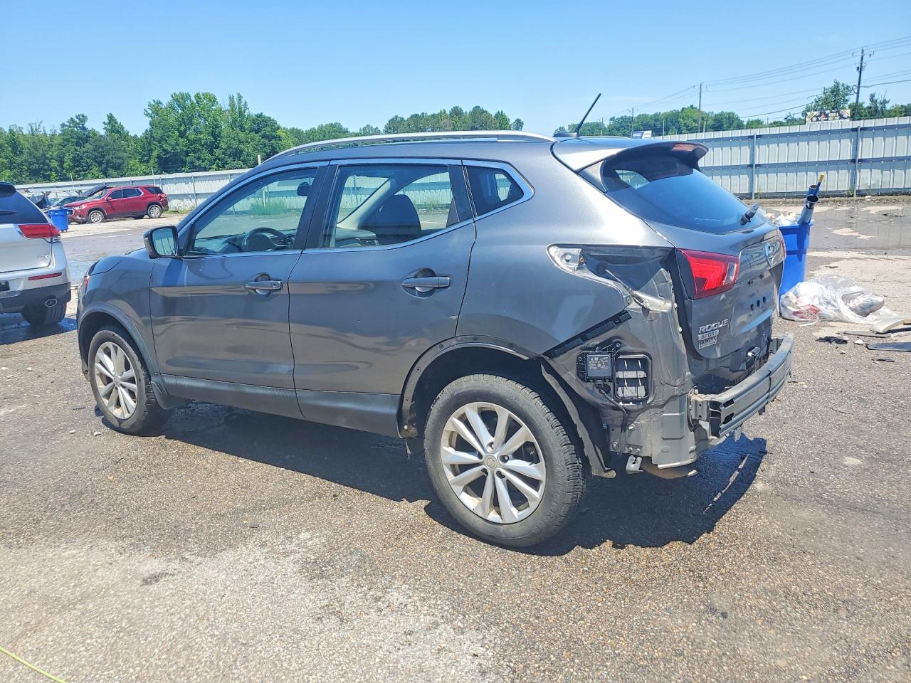 2018 NISSAN ROGUE SPORT SV photo 2