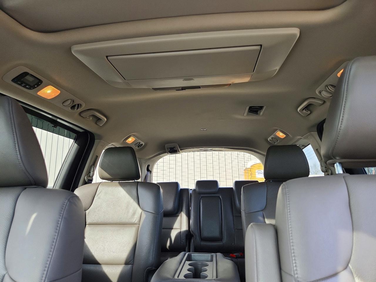 2014 HONDA ODYSSEY TOURING photo 28
