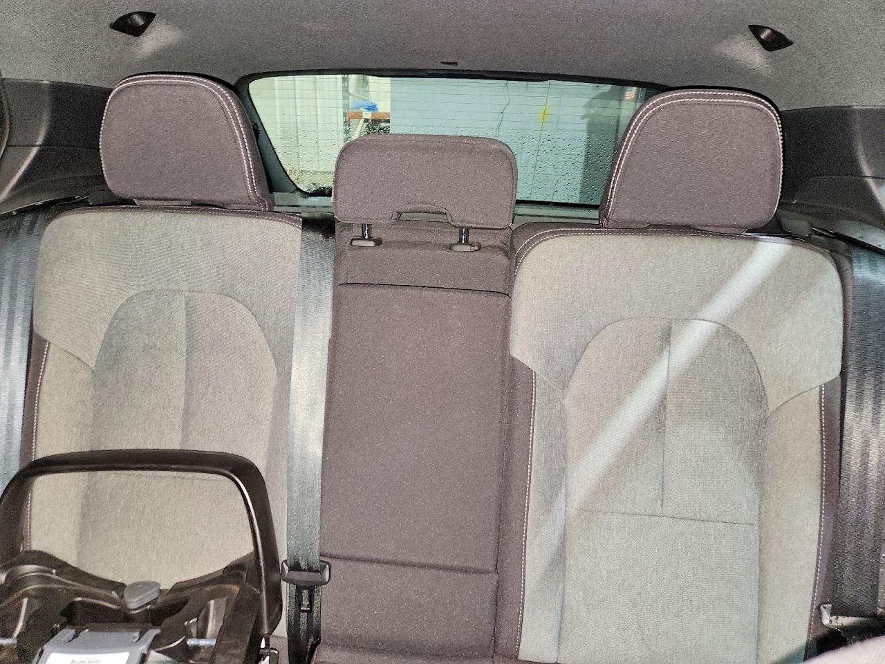 2024 VOLVO XC40 CORE photo 28