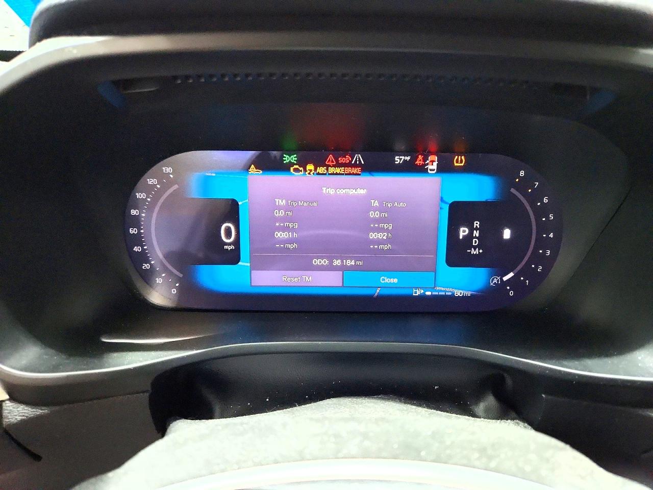 2024 VOLVO XC40 CORE photo 25