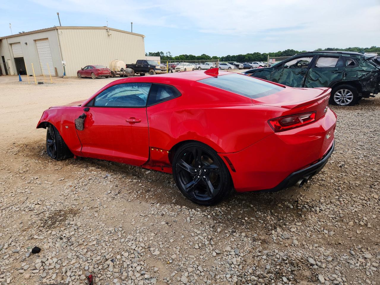 2016 CHEVROLET CAMARO LT photo 4