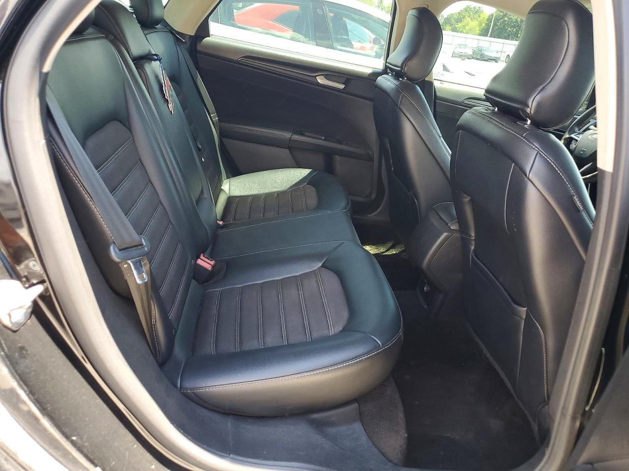 2018 FORD FUSION SE photo 19