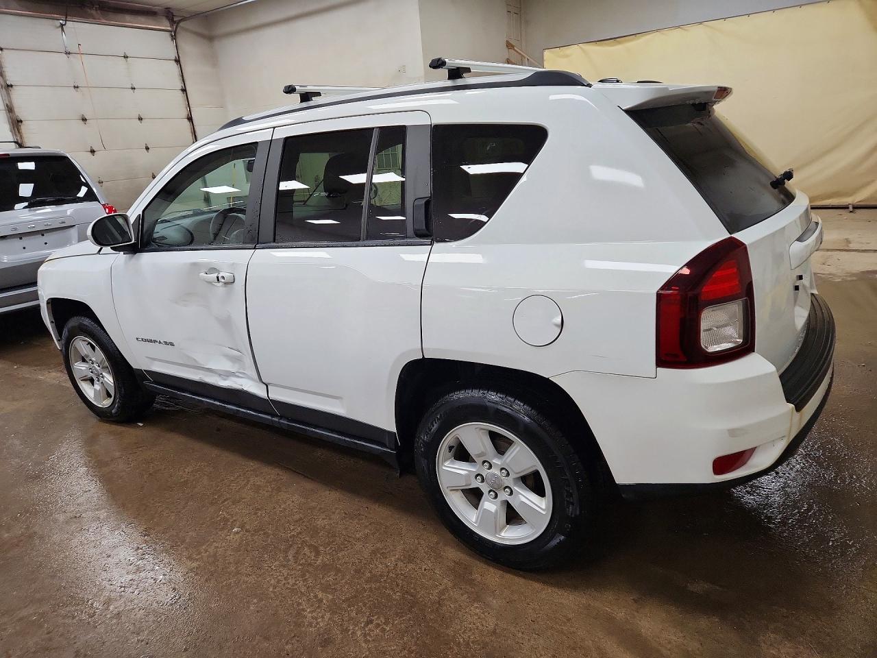2017 JEEP COMPASS LATITUDE photo 3