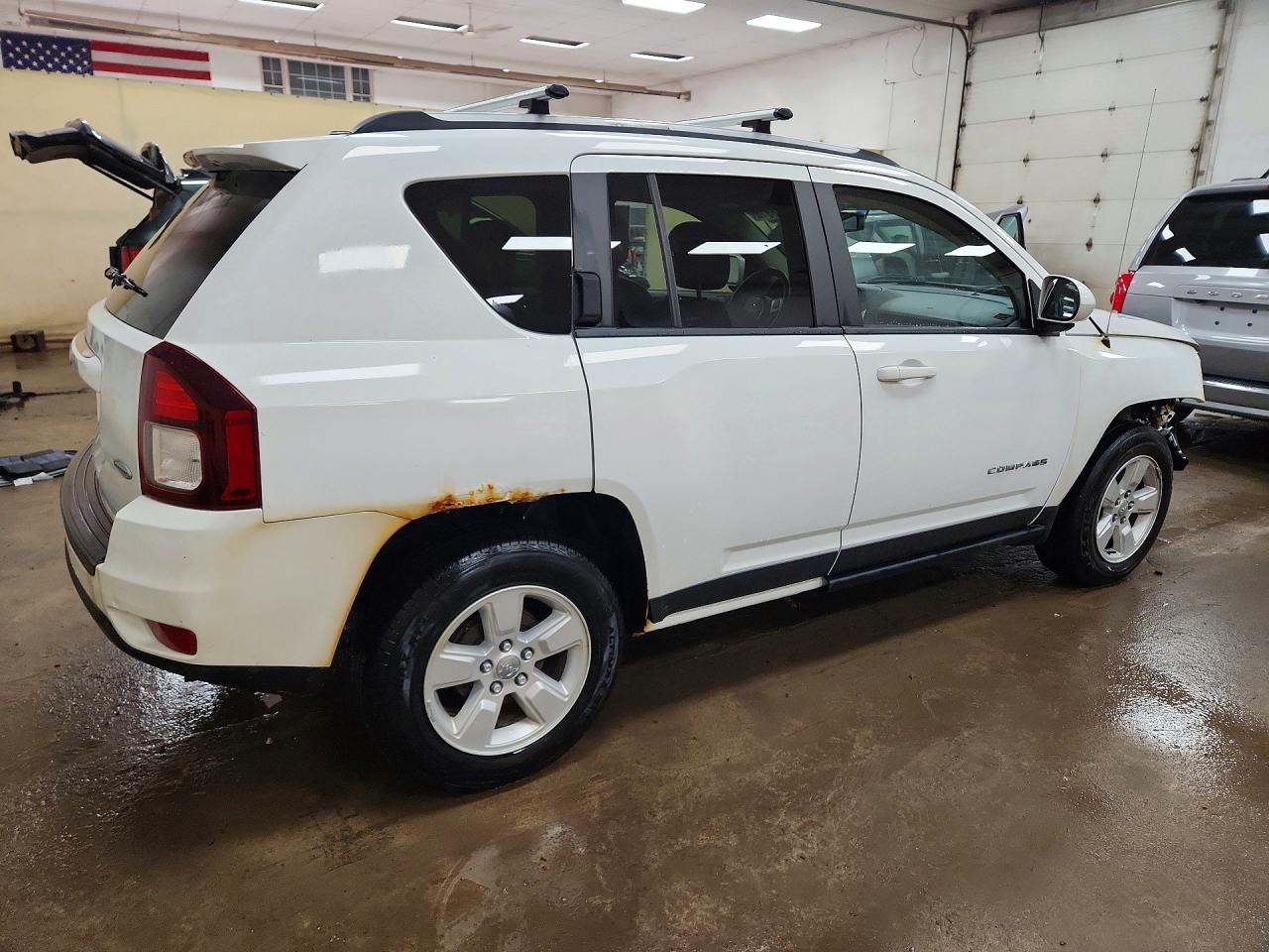 2017 JEEP COMPASS LATITUDE photo 5