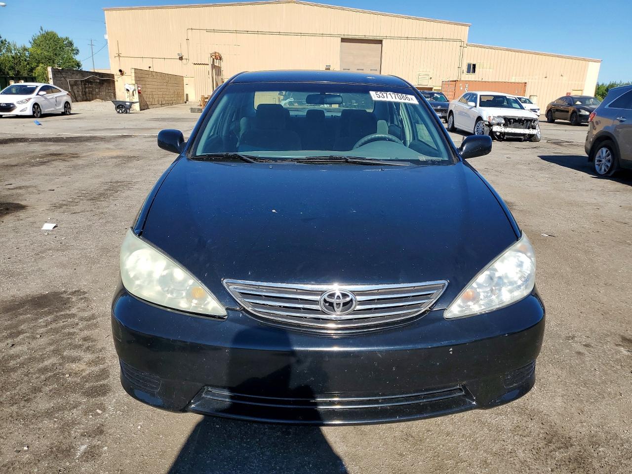 2005 TOYOTA CAMRY LE photo 13
