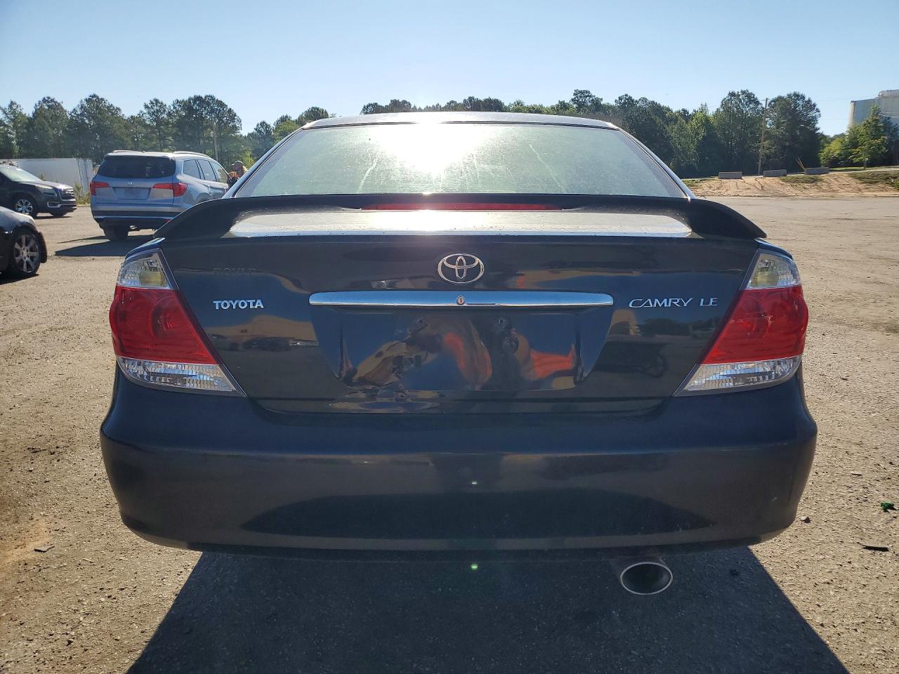2005 TOYOTA CAMRY LE photo 16