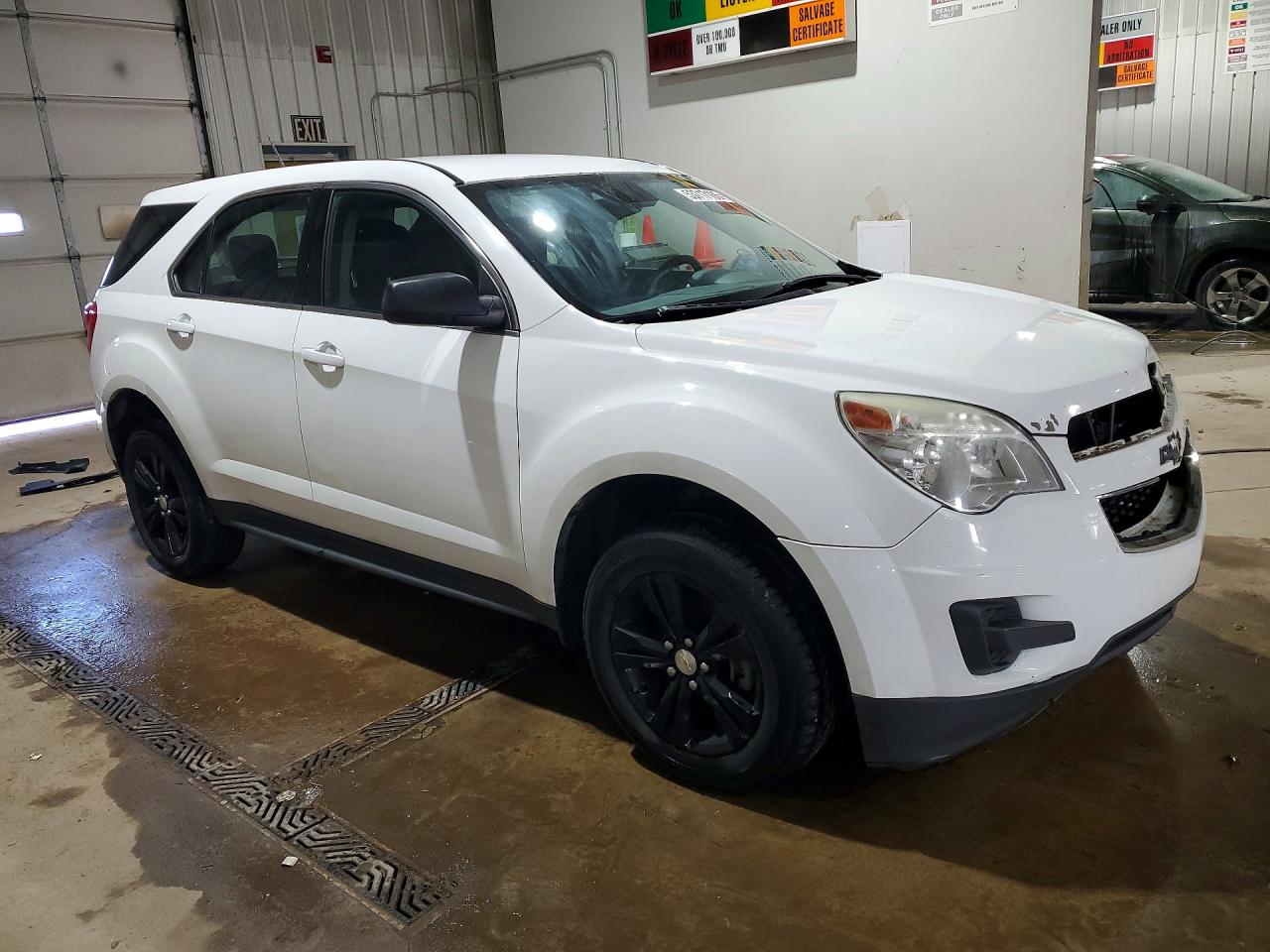 2014 CHEVROLET EQUINOX LS photo 4