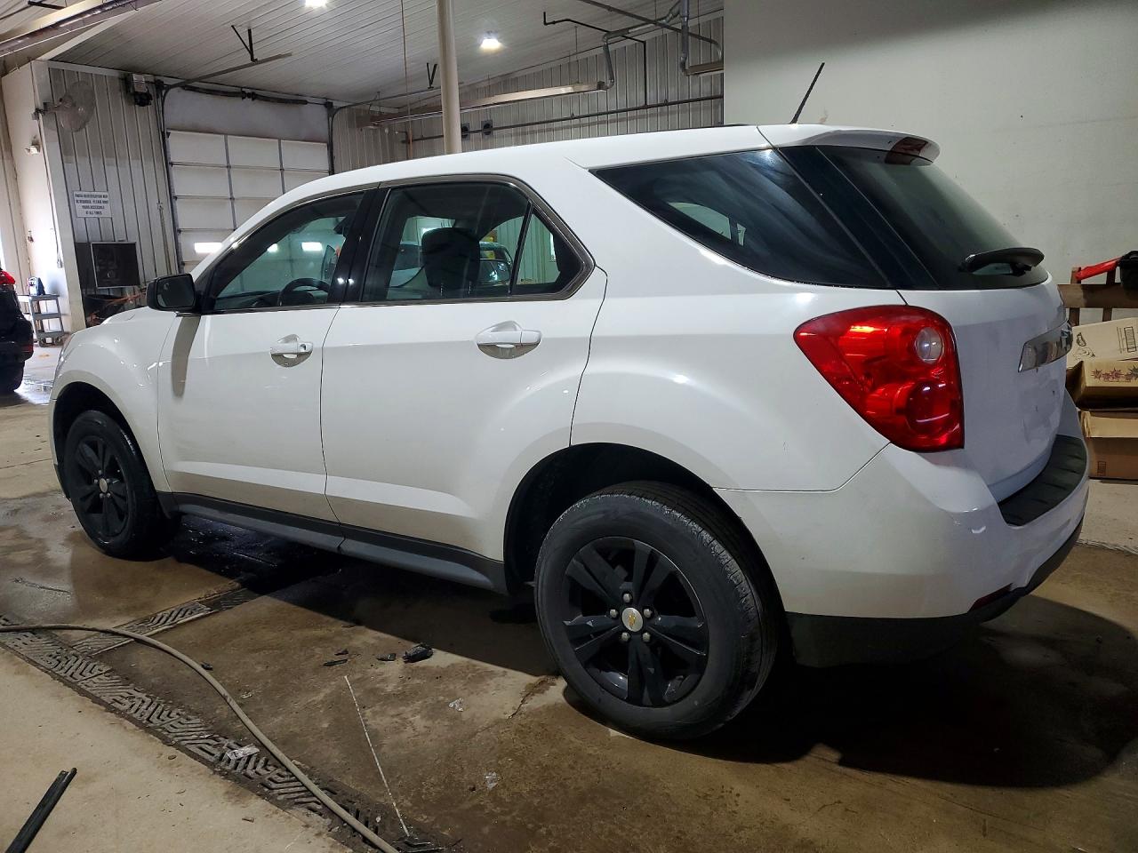 2014 CHEVROLET EQUINOX LS photo 2