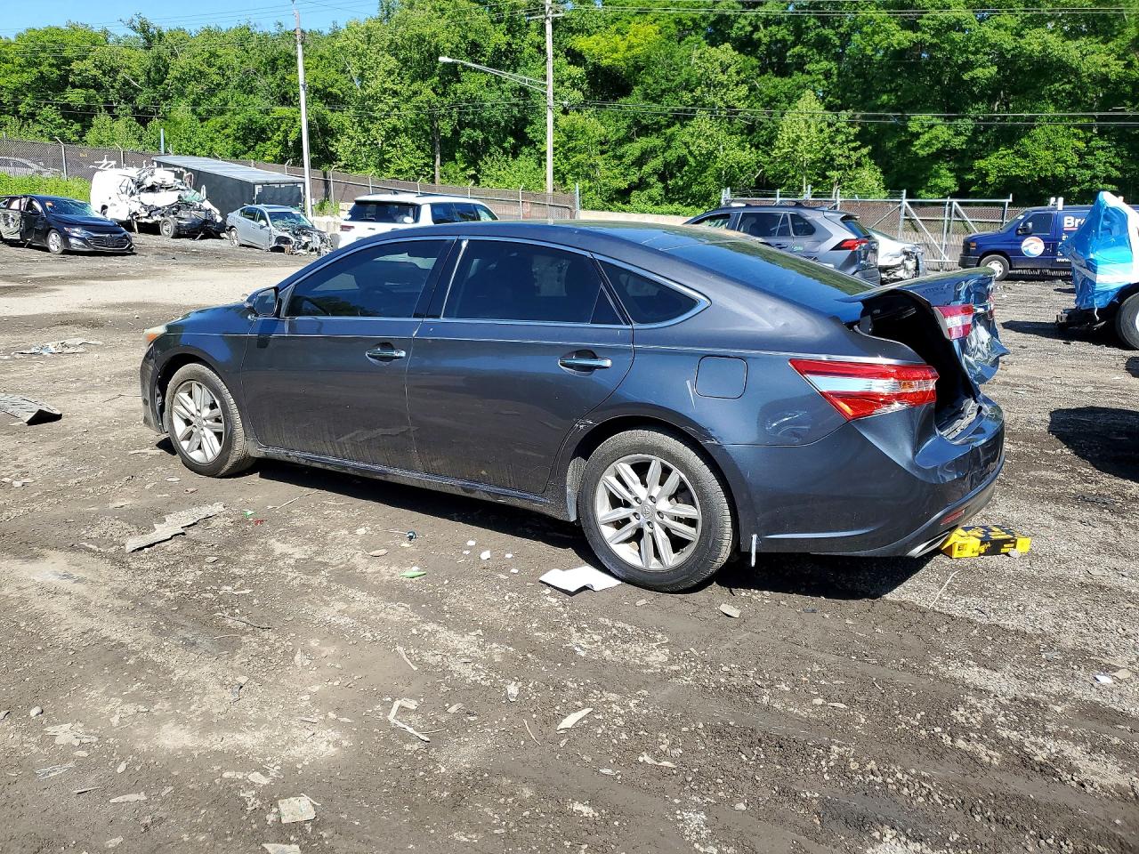 2013 TOYOTA AVALON XLE photo 4