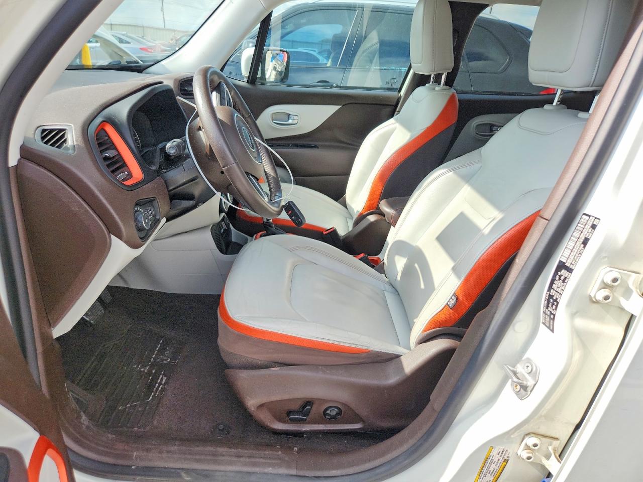 2017 JEEP RENEGADE LIMITED photo 13