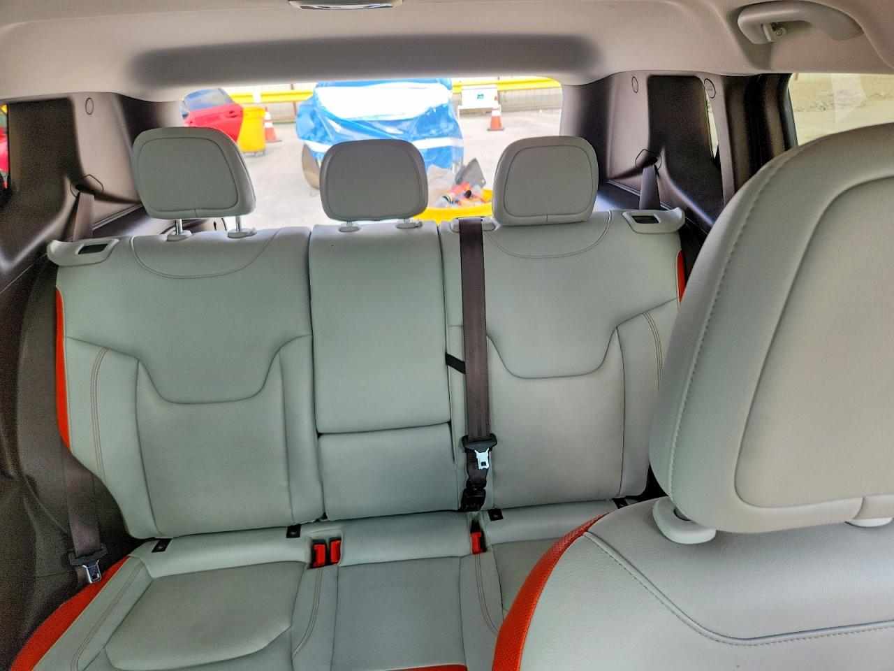 2017 JEEP RENEGADE LIMITED photo 19