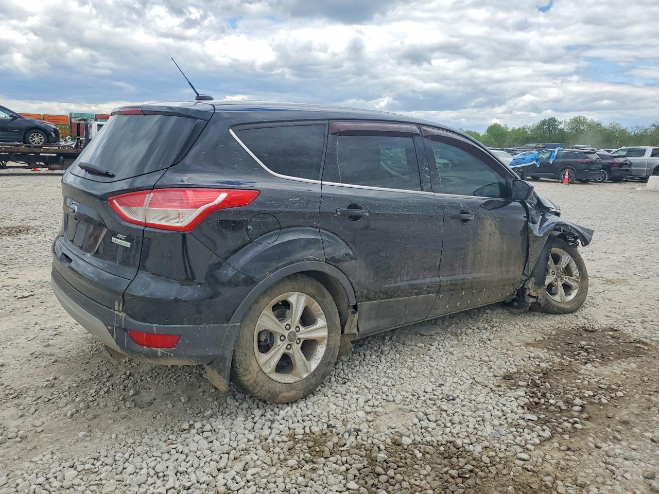 2016 FORD ESCAPE SE photo 9
