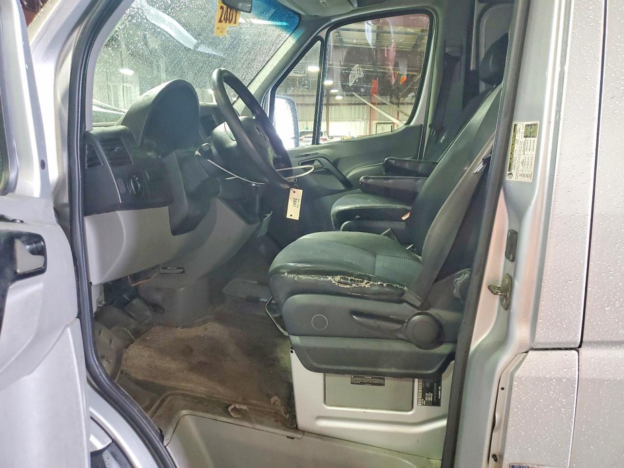 2015 MERCEDES-BENZ SPRINTER 2500 photo 13