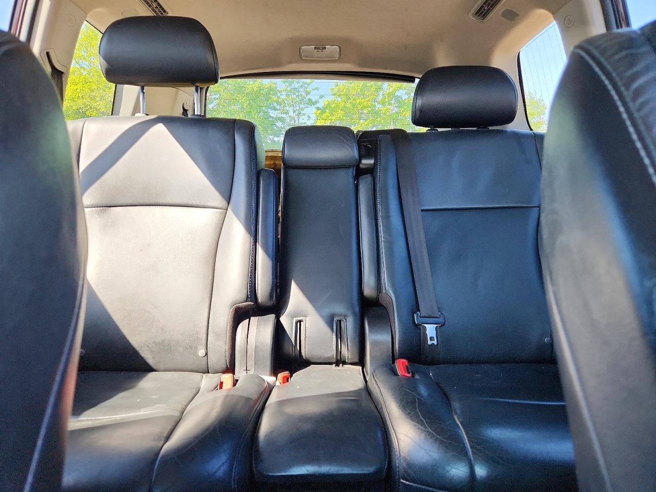 2012 TOYOTA HIGHLANDER SE photo 19