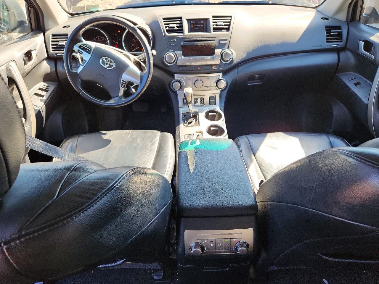 2012 TOYOTA HIGHLANDER SE photo 15