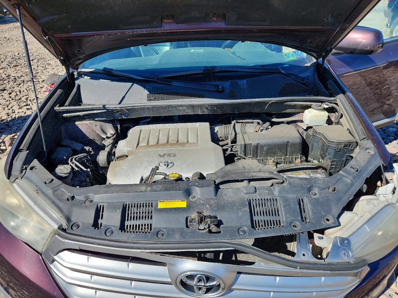 2012 TOYOTA HIGHLANDER SE photo 23