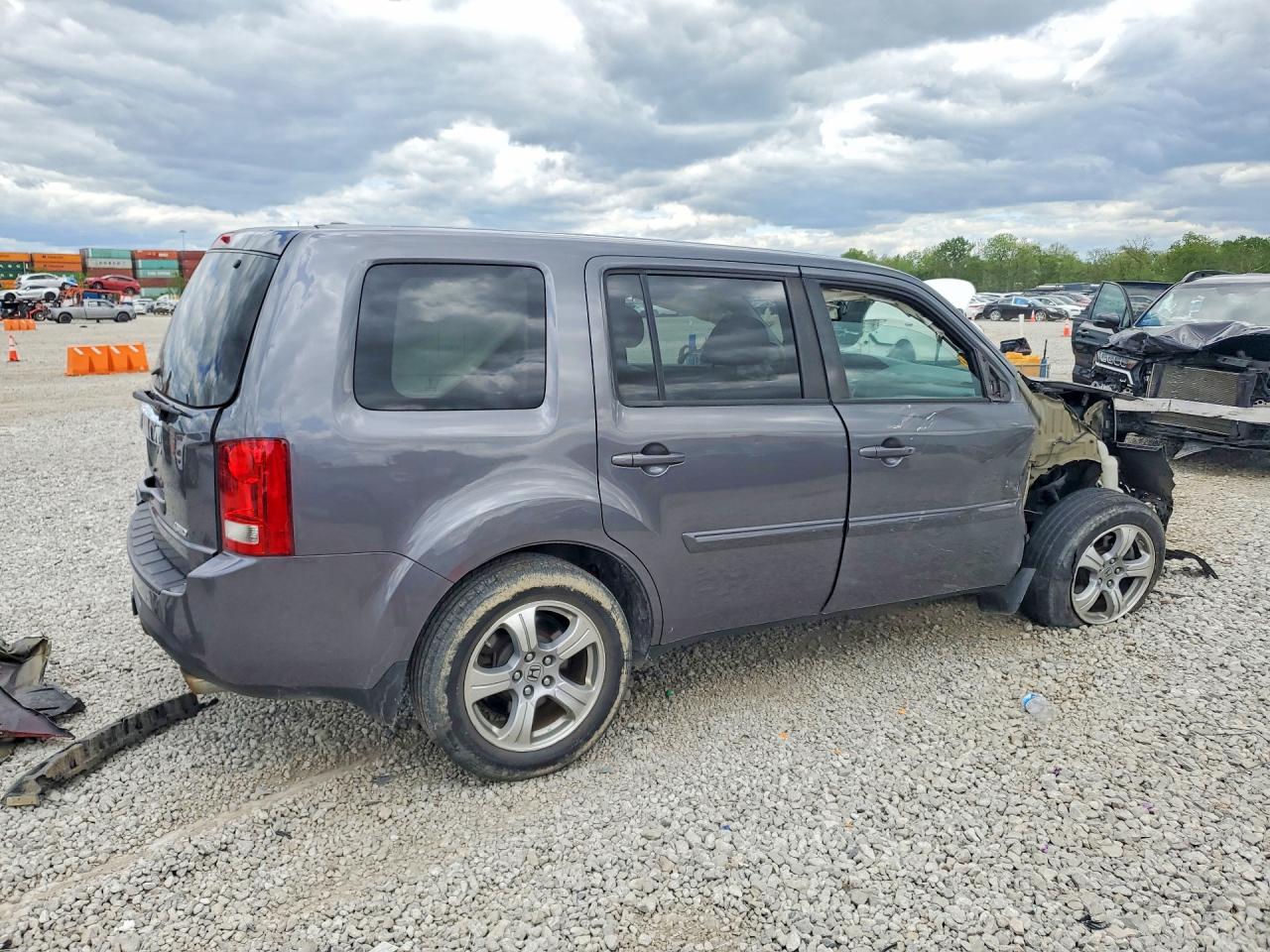 2015 HONDA PILOT EXL photo 5
