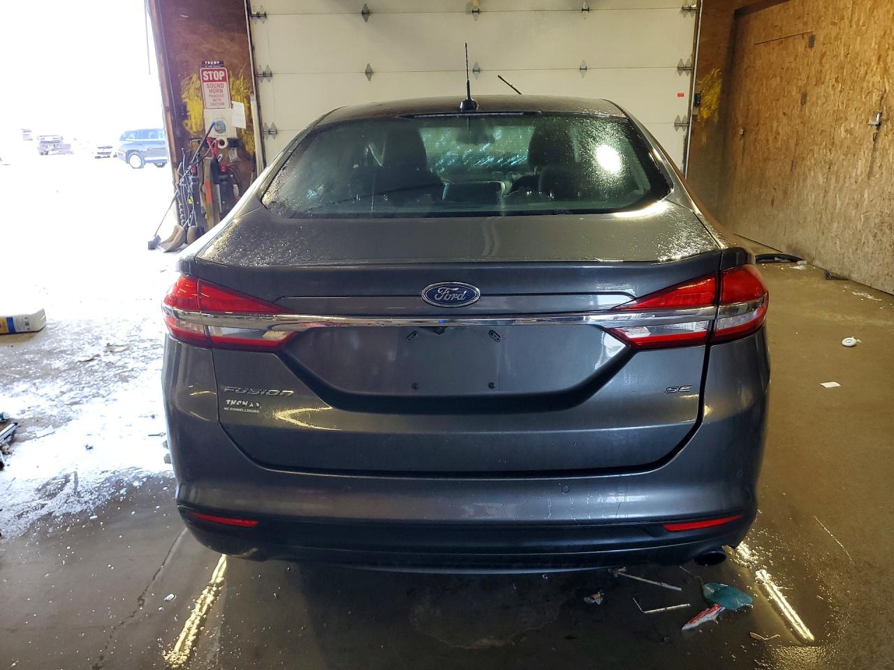 2017 FORD FUSION SE photo 11