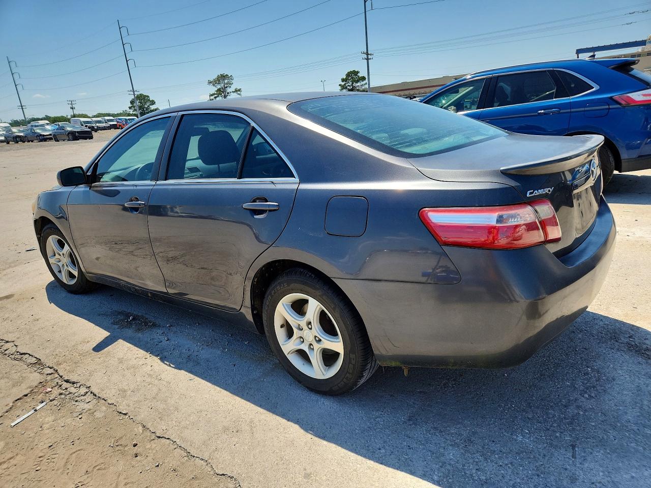 2009 TOYOTA CAMRY LE photo 4
