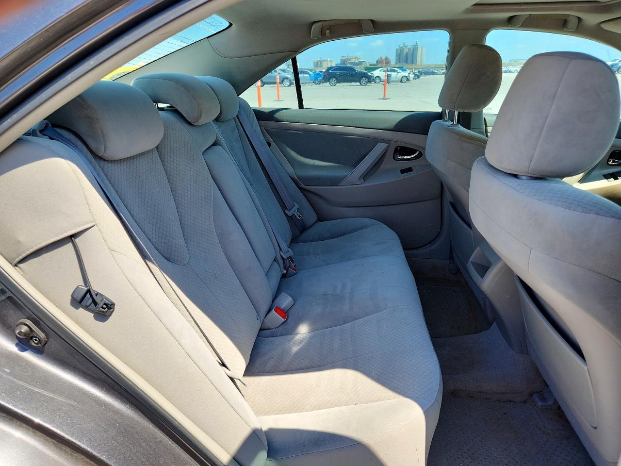 2009 TOYOTA CAMRY LE photo 28