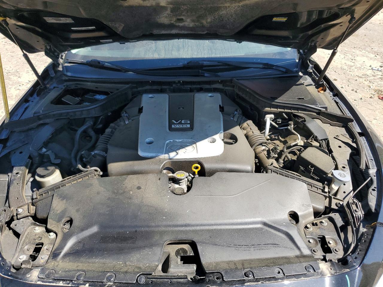2015 INFINITI Q50 BASE photo 21