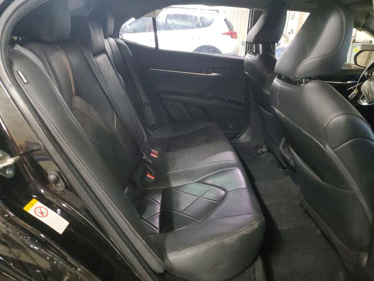 2019 TOYOTA CAMRY XLE photo 28
