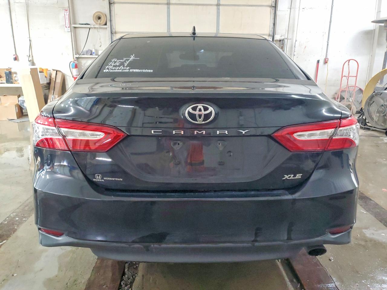2019 TOYOTA CAMRY XLE photo 16