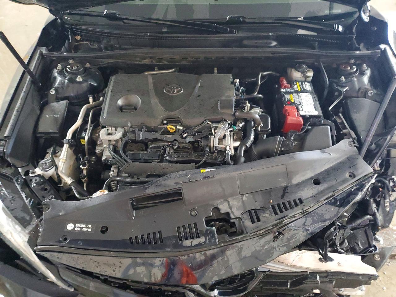 2019 TOYOTA CAMRY XLE photo 31