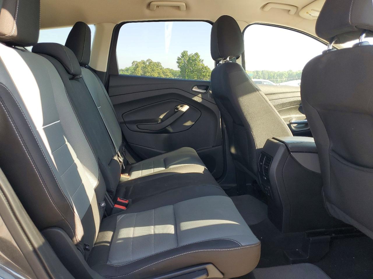 2015 FORD ESCAPE SE photo 11